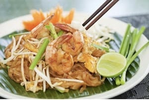 Pad Thai (Shrimp & Chicken).