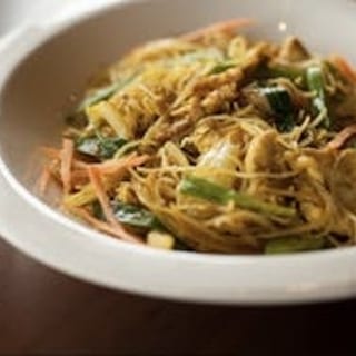 Singapore Rice Noodles (Shrimp & Chicken)